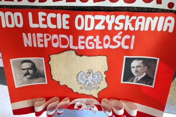 Nasza szkoła świętowała 100-lecie odzyskania przez Polskę niepodległości